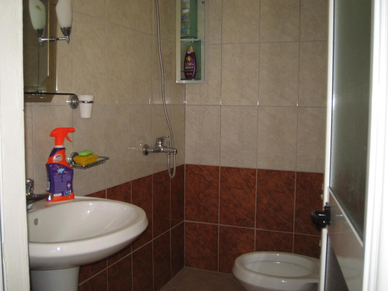סרנדה Apartament Gjergji מראה חיצוני תמונה